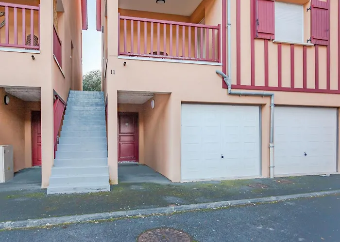 Apartment Le Hameau Du Prieure By Interhome Bonneville-sur-Touques